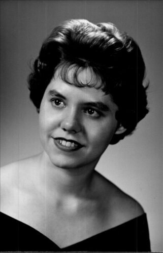 DOROTHY HARR